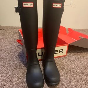 NWB Hunter original tall black boots